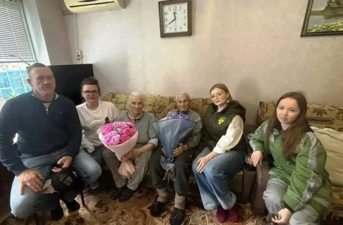 Сотрудники филиала ЦЛАТИ по Астраханской области поздравили с праздником ветеранов